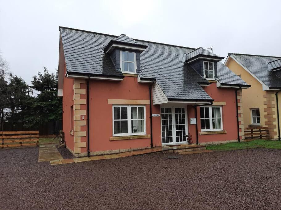 Fir Tree Cottage Blairgowrie and Rattray ภายนอก รูปภาพ