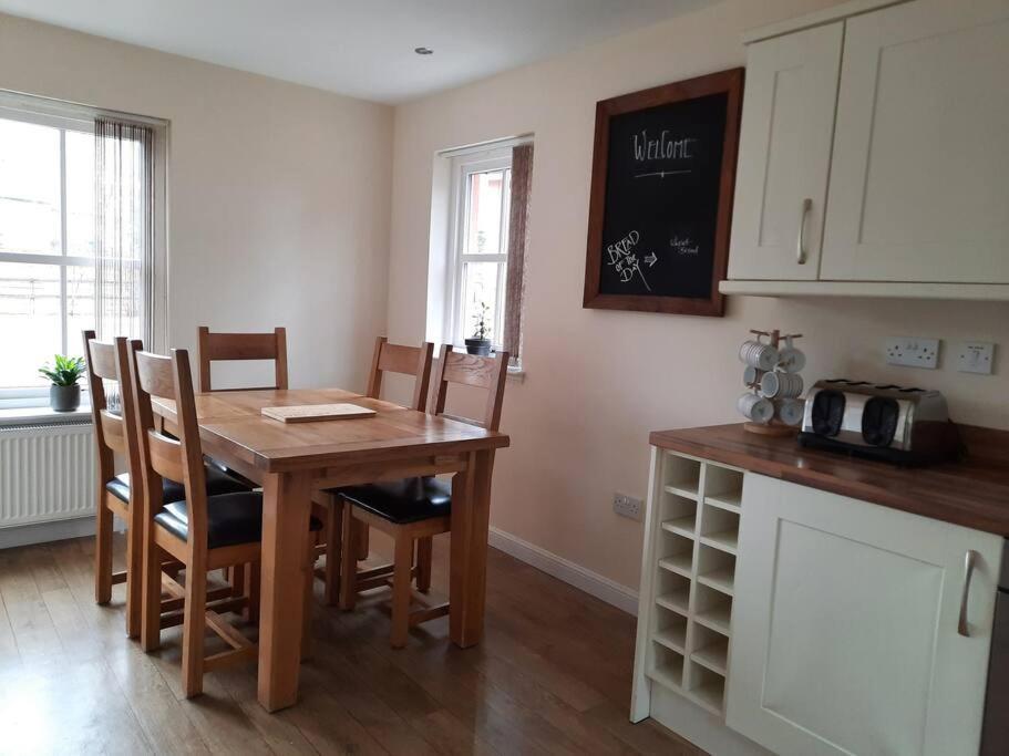 Fir Tree Cottage Blairgowrie and Rattray ภายนอก รูปภาพ